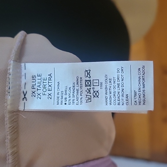 Old Navy Swimtop Lilac size 2x - Picture 5 of 5